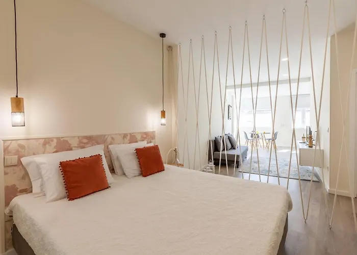 Feel At - Largo Do Paço * Braga